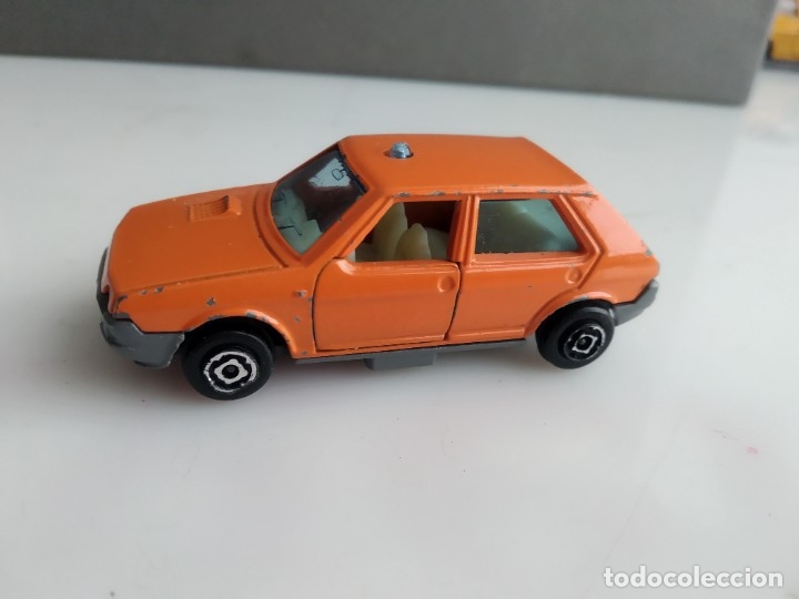 Coches a escala: ANTIGUO COCHE DE  GUISVAL SEAT RITMO