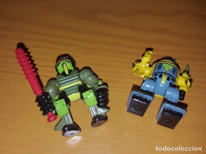 Coches a escala: Lote 2 Micromachines Z-Bots - Foto 3
