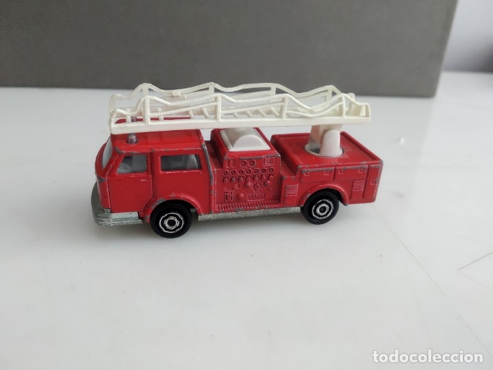 Coches a escala: ANTIGUO COCHE DE LA MARCA MAJORETTE POMPIER