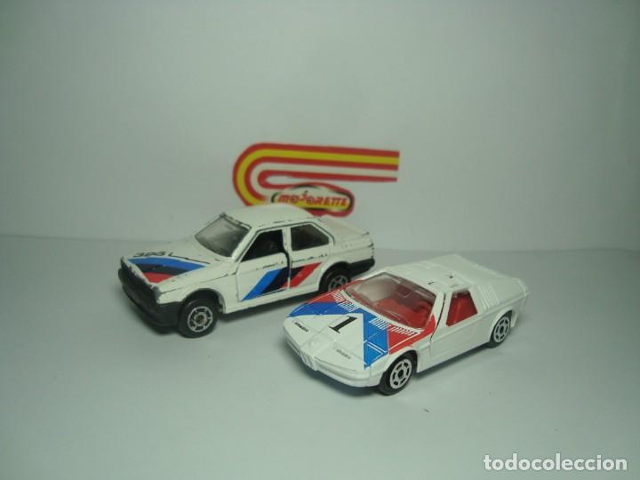 Coches a escala: LOTE INDIVISIBLE DE COCHES BMW TURBO Y BMW 325 DE MAJORETTE 1,64