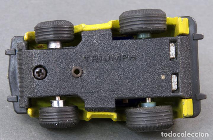 Coches a escala: Triumph sin marca amarillo a&ntilde;os 80 - Foto 3