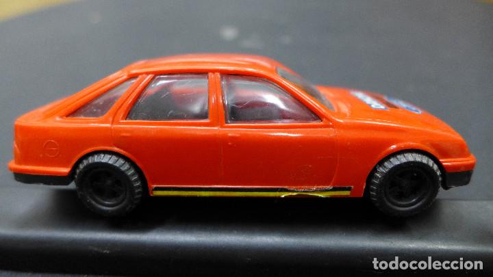 Coches a escala: FORD SIERRA DANONE DE TRANSPLASTIC - Foto 2