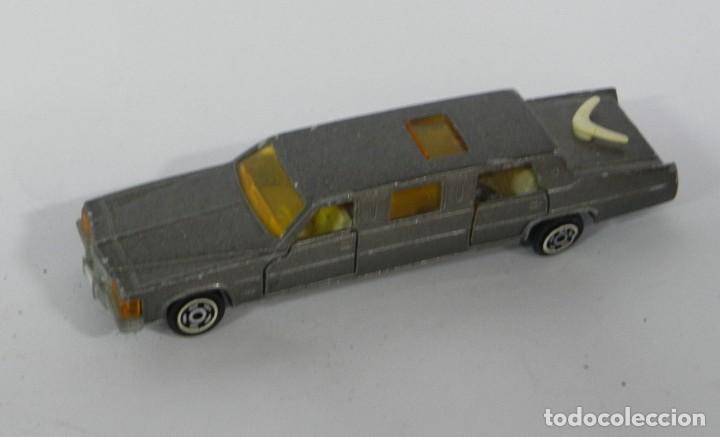 Coches a escala: Limousine Majorette n&ordm; 339, Made in France, 1/58, a&ntilde;os 80.  Mide 12,5 cm largo. Tal y como se ve en
