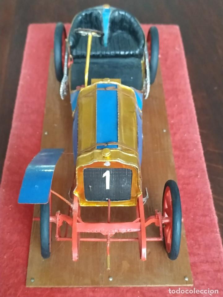 10 maquetas de coches y motocicletas, marcas mixtas, segunda mitad del  siglo XX. Juguetes - Juguetes - Auctionet