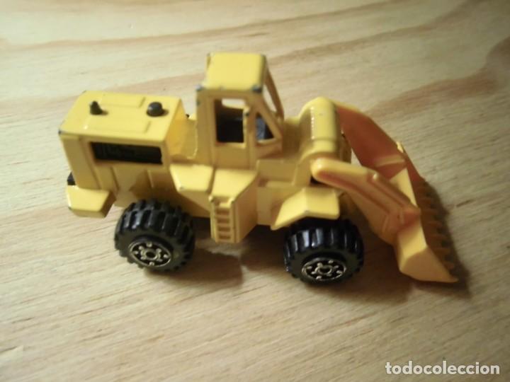Coches a escala: EXCAVADORA GUISVAL MADE IN SPAIN
