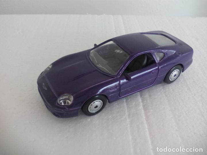 Coches a escala: ASTON MARTIN DB7 MAISTO. . ESCALA 1/40. COCHE A FRICCI&Oacute;N