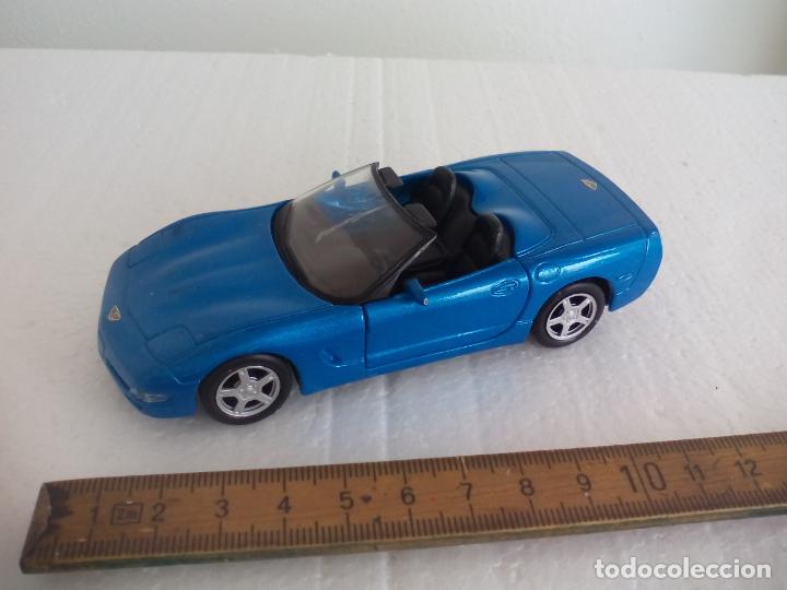 Coches a escala: '98 CORVETTE. maisto. ESCALA 1/38. COCHE A FRICCI&Oacute;N.
