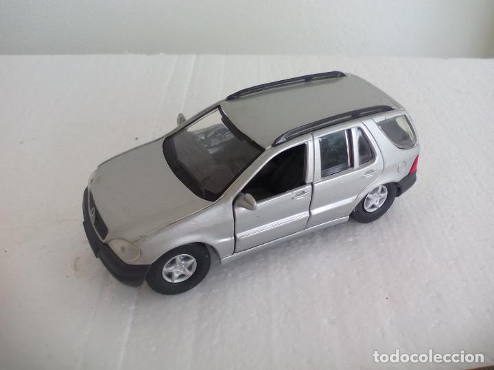 Coches a escala: MERCEDES-BENZ ML 320 maisto ESCALA 1/41.