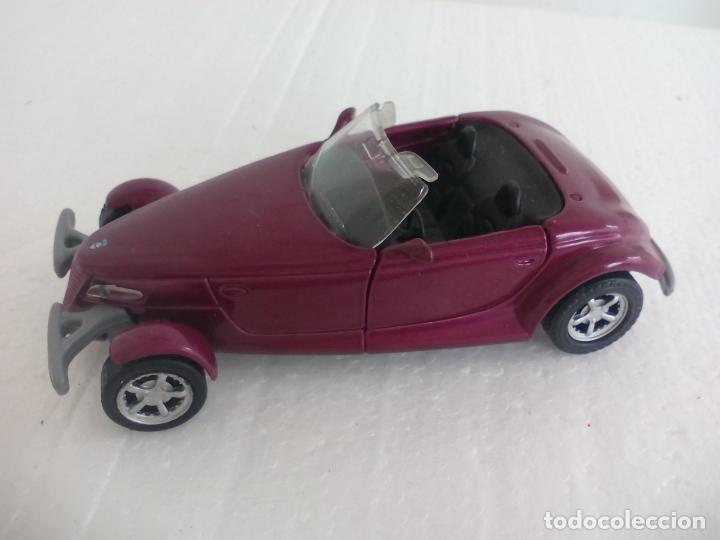 Coches a escala: MAISTO,PLYMOUTH PROWLER. ESCALA 1/38, COCHE A FRICCI&Oacute;N