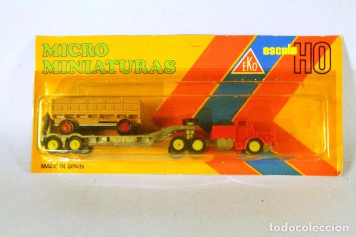 Coches a escala: EKO . Escala 1/86. Transporte Antar con remolque.. En blister,original.