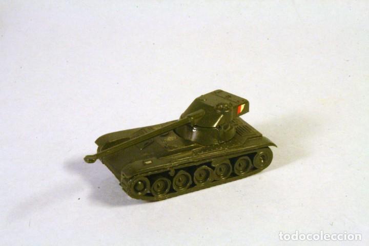 Coches a escala: EKO militar. Escala 1/86. tanque carro AMX 13 - Francia (falta antena)