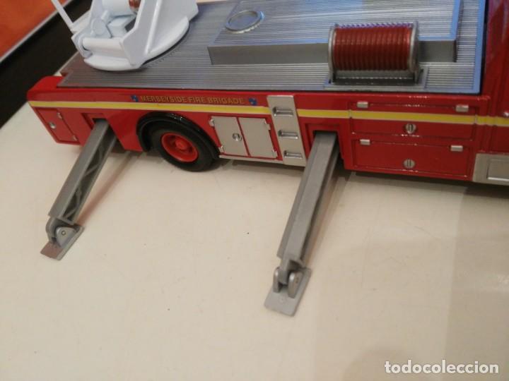 Coches a escala: CAMION BOMBEROS CORGI - DENNIS - Foto 12