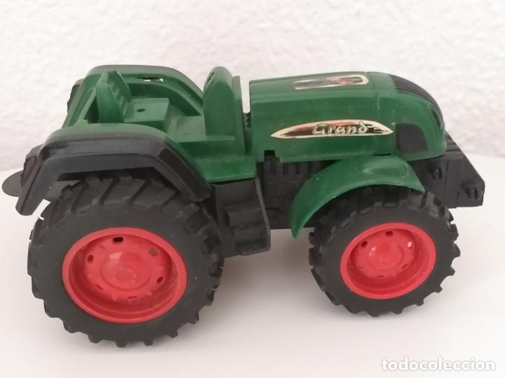 Coches a escala: Tractor verde. Grand - Foto 6