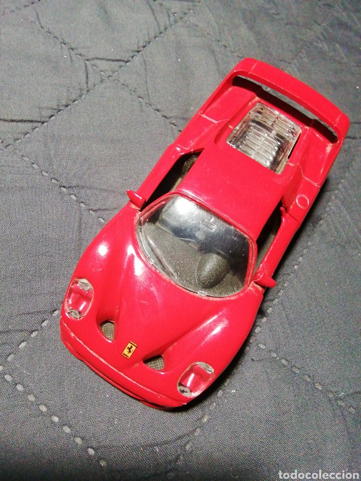 Coches a escala: FERRARI F50. MAISTO (A TRACCI&Oacute;N) ESCALA 1/39
