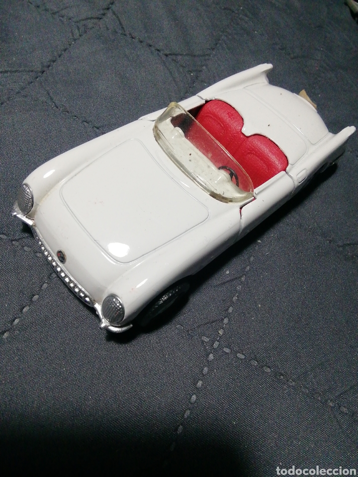 Coches a escala: CORVETTE DEL 53. MAISTO (A TRACCI&Oacute;N). ESCALA 1 /38