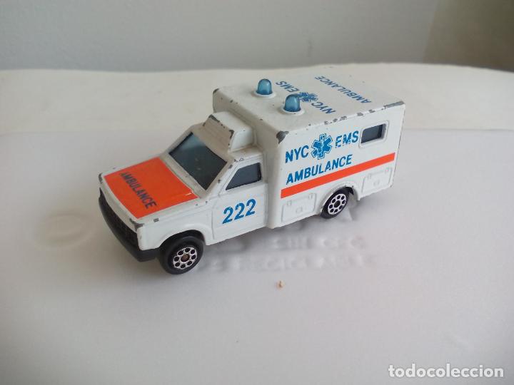 Coches a escala: AMBULANCIA MAJORETTE AMBULANCE N&ordm; 255 ESCALA 1/60. NYC EMS AMBULANCE. Vintage Diecast