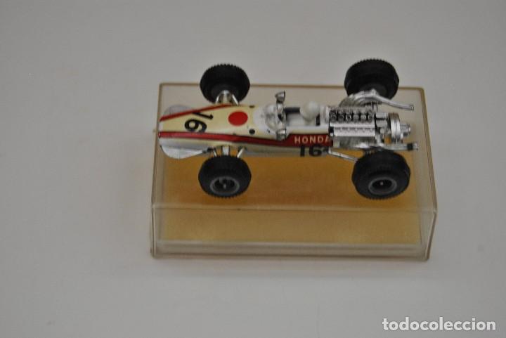 Coches a escala: HONDA F1 CHAMPION PILOTO JOHN SURTES MADE IN FRANCE CAJA ORIGINAL