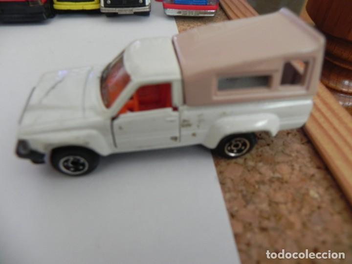Coches a escala: OYOTA HILUX - GUISVAL - COCHE