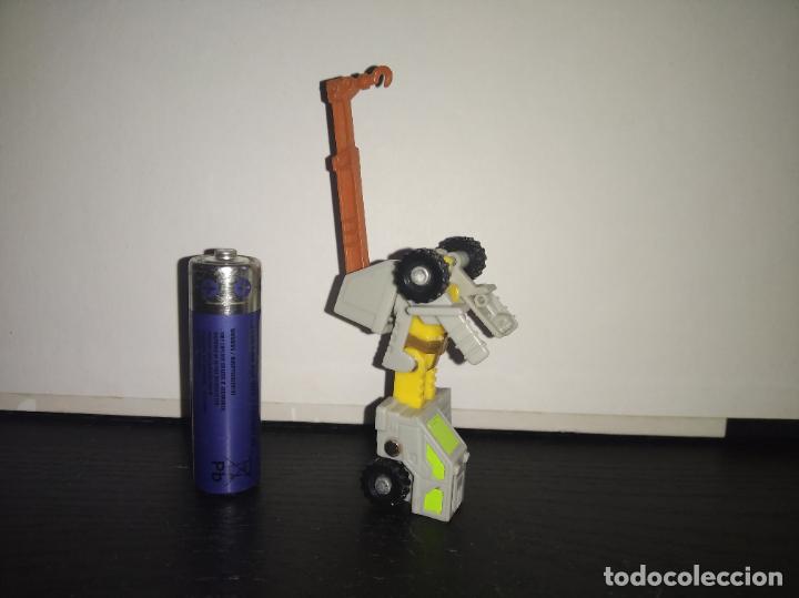 Coches a escala: coche grua robot transformers hasbro takara - Foto 4