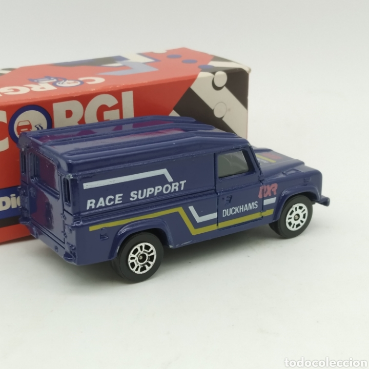 Coches a escala: LAND ROVER (versi&oacute;n DUCKHAMS) de CORGI a&ntilde;o 1985 - Foto 2