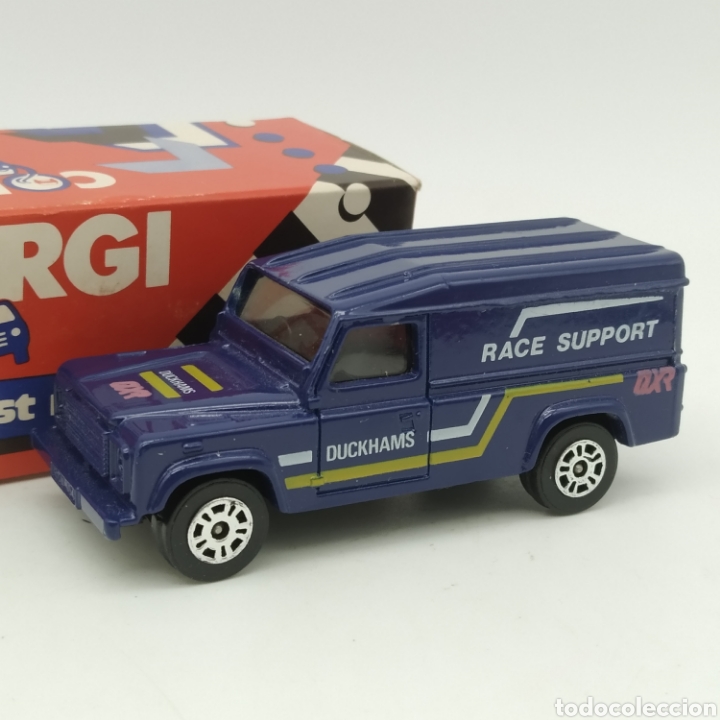 Coches a escala: LAND ROVER (versi&oacute;n DUCKHAMS) de CORGI a&ntilde;o 1985 - Foto 1