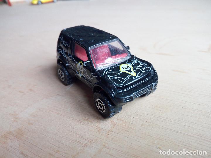 Coches a escala: MITSUBISHI PAJERO - COCHE A ESCALA 1/56 - MAJORETTE REF. 292A