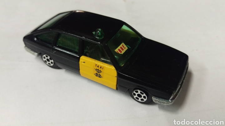 Coches a escala: Pilen Chrysler 150 taxi BARCELONA muy bien conservado