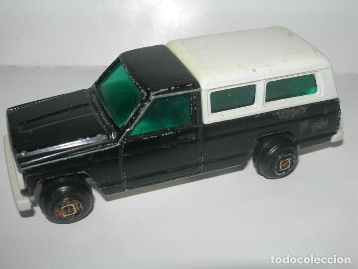 Coches a escala: COCHE DE METAL DATSUN PATROL CON CHASIS BLANCO - FABRICADO EN ESPA&Ntilde;A POR GUISVAL A&Ntilde;OS 70/80 -