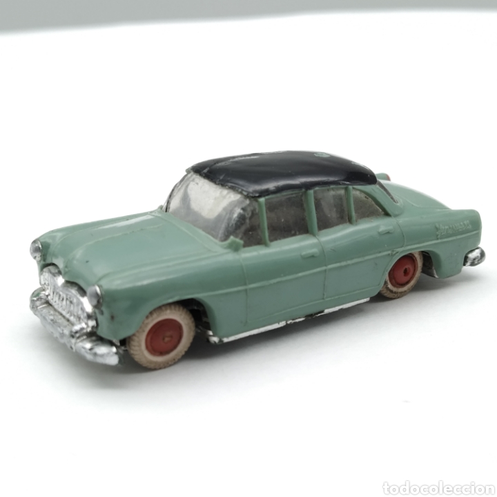 Renault Arkana E-Tech de 2022 gris au 1/43 de Norev 517686 Renault Arkana E-Tech de 2022 gris au 1/43 de Norev 517686