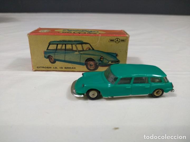 Coches a escala: Anguplas.Citroen I.D 19 Break