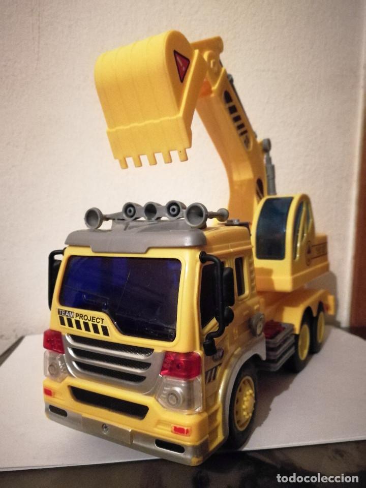 maxx action excavator