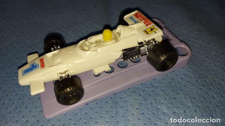 Coches a escala: COCHE FORMULA 1 FERRARI DE TRANSPLASTIC - Foto 1