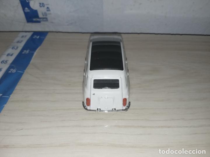 Coches a escala: Coche Welly Renault 4 - Foto 4
