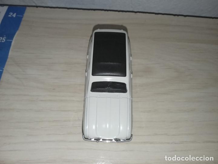 Coches a escala: Coche Welly Renault 4 - Foto 9