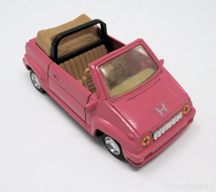 Coches a escala: Coche Honda descapotable, metal, mide 10 cm de largo.