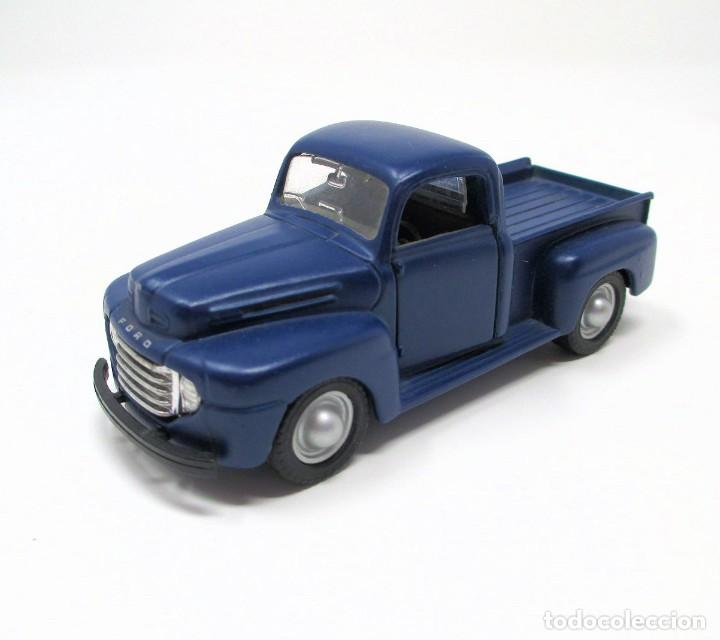 Coches a escala: Ford Pick Up del 48 de Maisto. Escala 1/36.