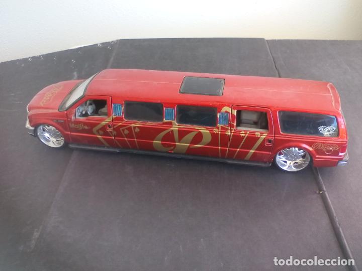 Coches a escala: Ford Excursion Maisto Playerz. 34 CM - Foto 3