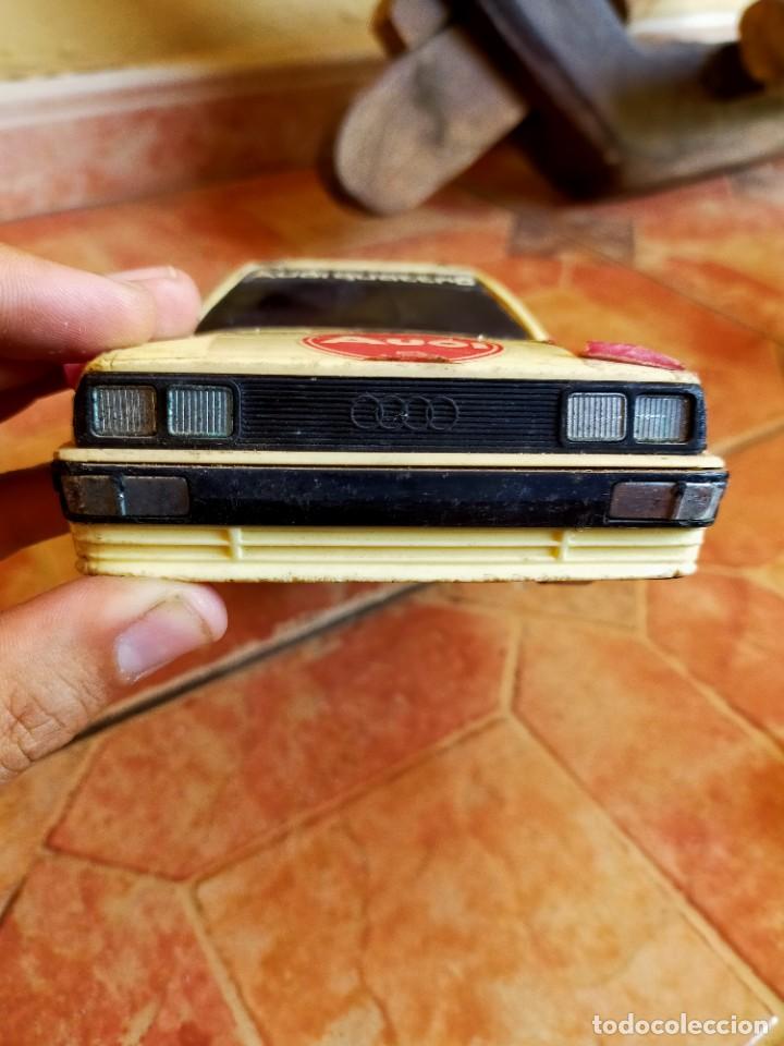 Coches a escala: Antiguo coche de juguete Audi Quattro Teledirigido a pilas - A restaurar. - Foto 9 - 237929715