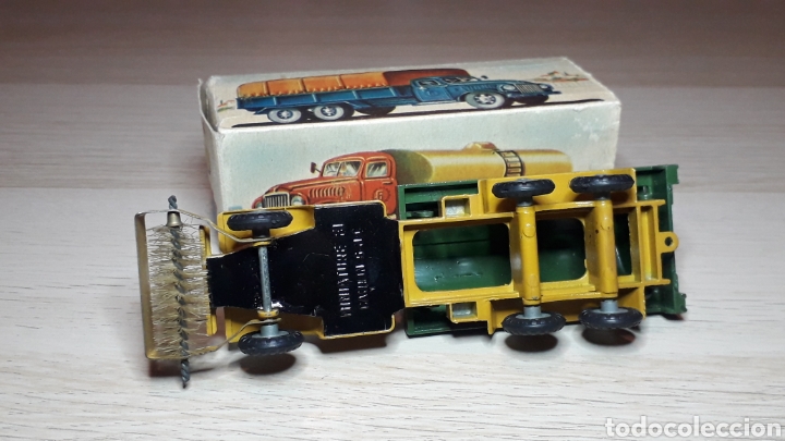 CAMION BERLIET GLB 5B ARROSEUSE BALAYEUSE IXO - HACHETTE 1/43