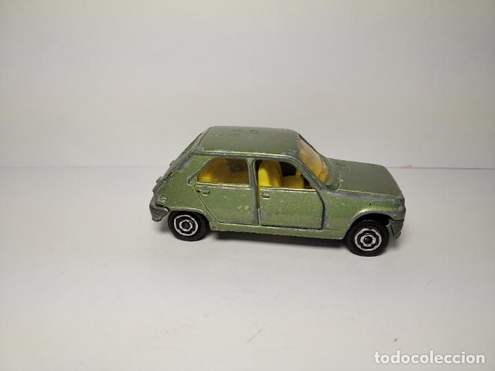 Coches a escala: ANTIGUO RENAULT 5 DE MAJORETTE,EL DE 5 PUERTAS UNICO EN ESTE COLOR 1,64