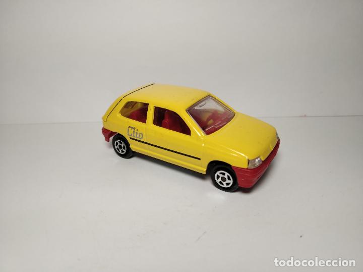 Coches a escala: RENAULT CLIO DE MAJORETTE 1,64.EXCELENTE ESTADO