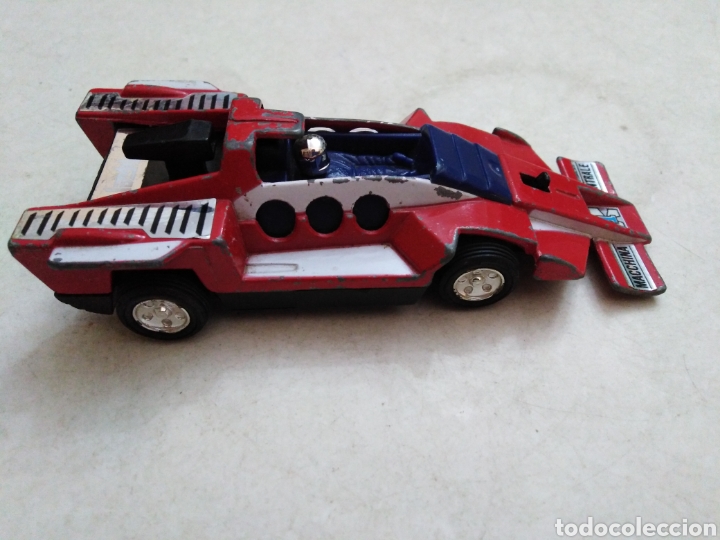 Carros em escala: Coche de carreras, macchina centrale, made in Taiw&aacute;n