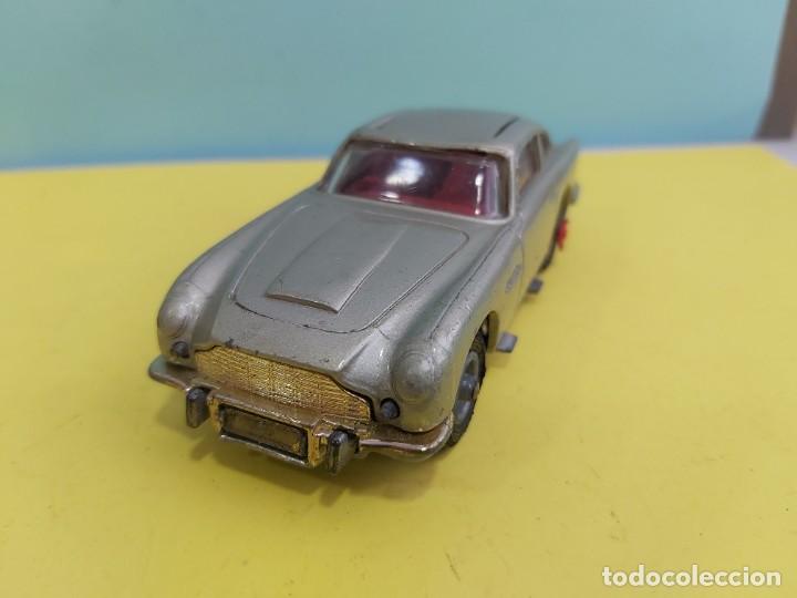 Coches a escala: ANTIGUO COCHE DE 007 JAMES BONDS GORGI TOYS ASTON MARTIN