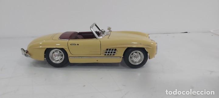 Coches a escala: ANTIGUO COCHE DE BURAGO MERCEDES BENZ 300 SL