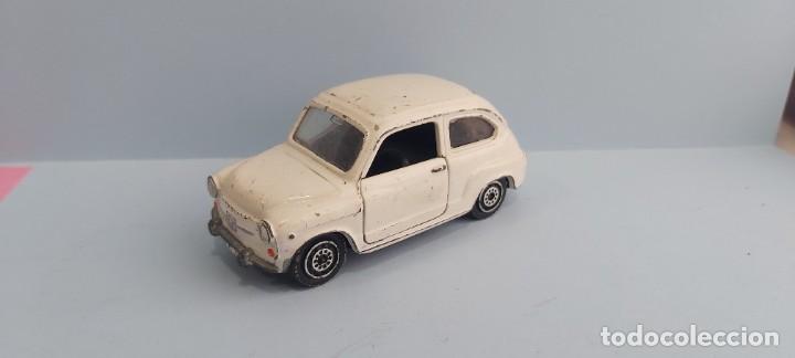 Coches a escala: ANTIGUO COCHE DE GUISVAL SEAT 600