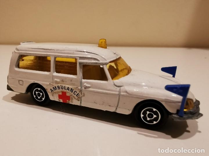 Jouet Majorette - DS 21 Ambulance Vintage (N°206) - Modèle Réduit De Collection