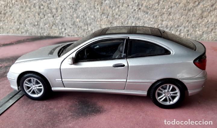 Coches a escala: Mercedes de maisto 1/18 - Foto 2