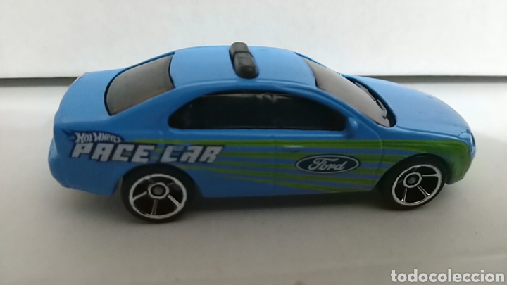 hot wheels ford fusion police car