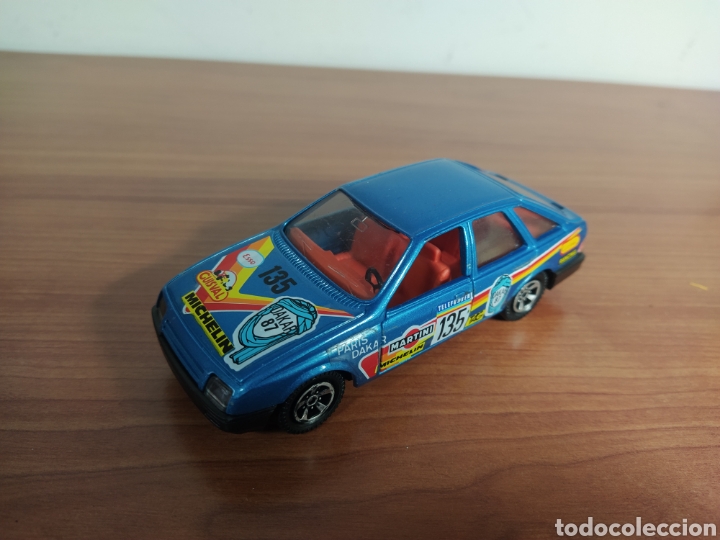 Coches a escala: Ford Sierra guisval 1/33