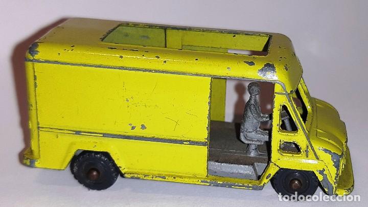 Coches a escala: HUSKY 1:64 VINTAGE COMMER &rdquo;WALK-THRU&rdquo; VAN - Foto 2